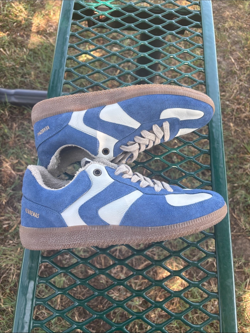 Verbenas leather sneakers! Women’s 7.5